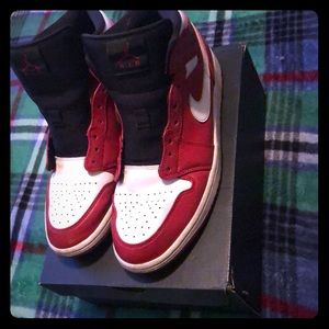 Air Jordan 1’s Varsity red